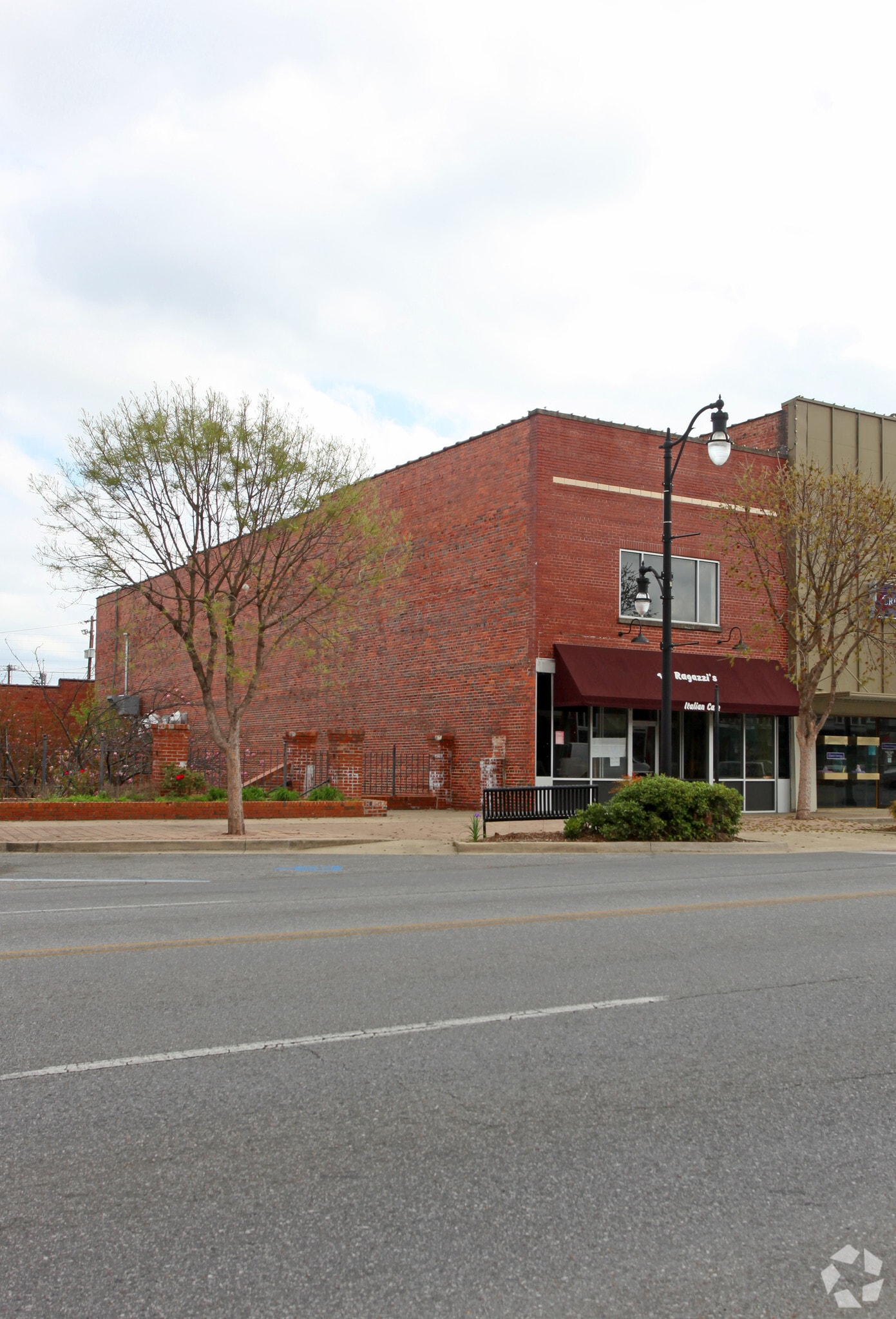 519 Broad St, Gadsden, AL for lease Primary Photo- Image 1 of 3