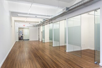 525 Seventh Ave, New York, NY for lease Interior Photo- Image 2 of 4