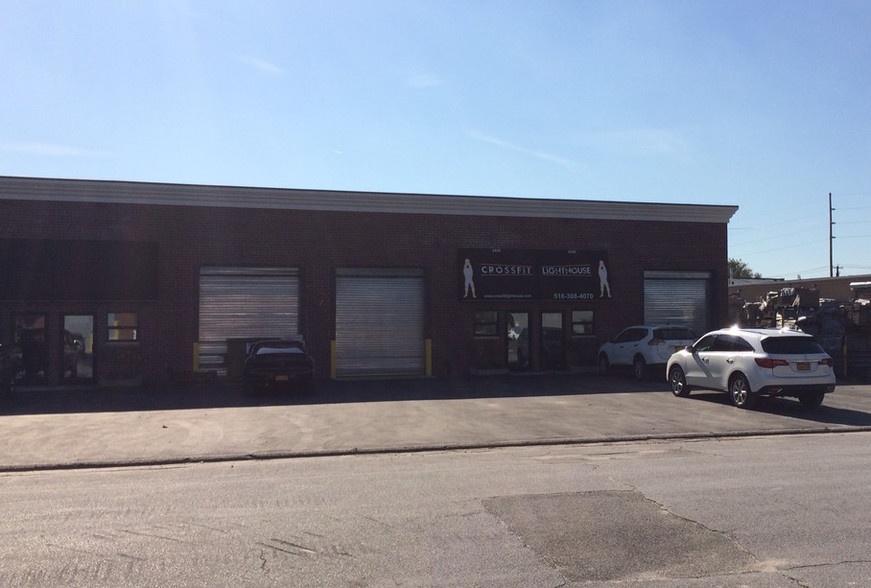 2450 Charles Ct, North Bellmore, NY for lease - Building Photo - Image 3 of 3