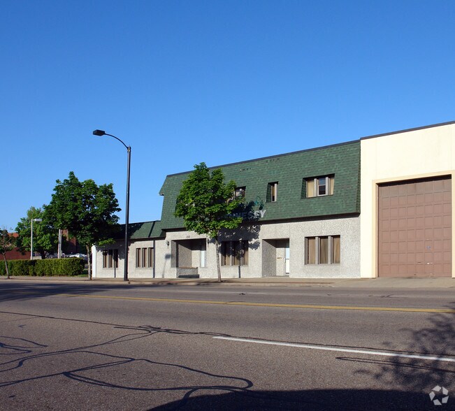 552 N Main St, Akron, OH à vendre - Photo du bâtiment - Image 2 de 2