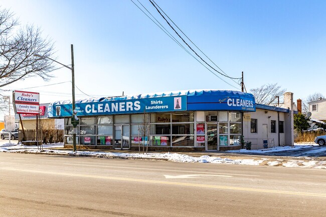 More details for 25 Nassau Blvd, West Hempstead, NY - Retail for Sale
