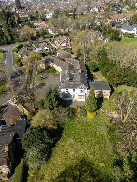 2 Cedar Close, Stratford Upon Avon à vendre - Photo du bâtiment - Image 3 de 8