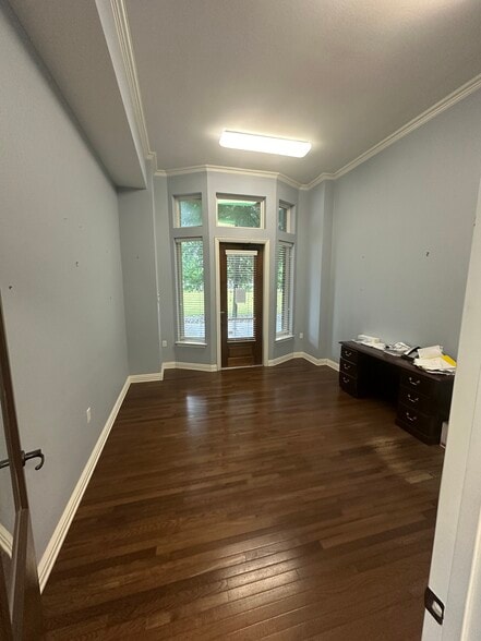 1130 S Henderson St, Fort Worth, TX for lease - Interior Photo - Image 2 of 6