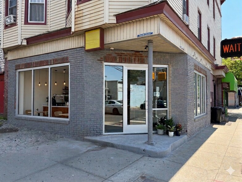 530 West Side Ave, Jersey City, NJ à louer - Photo du bâtiment - Image 1 de 16