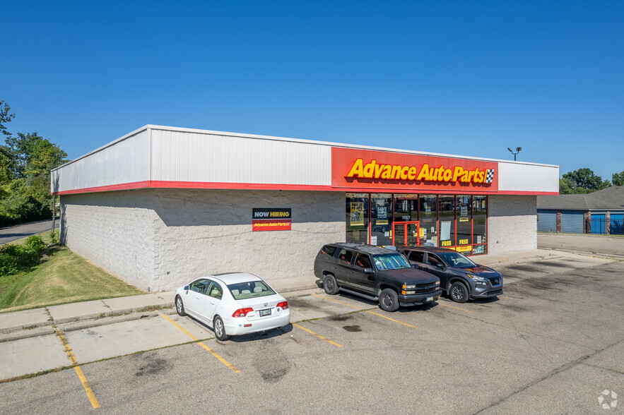 10921 Hamilton Ave, Cincinnati, OH for sale - Primary Photo - Image 1 of 1