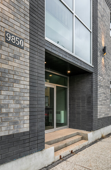 9850-9852 Rue Verville, Montréal, QC à vendre - Photo du b timent - Image 2 de 21