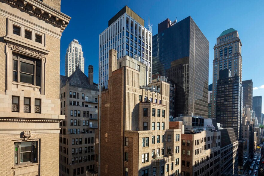 32 W 39th St, New York, NY à louer - Photo du bâtiment - Image 3 de 10