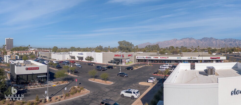 5355-5455 E Broadway Blvd, Tucson, AZ à louer - Photo du bâtiment - Image 2 de 13
