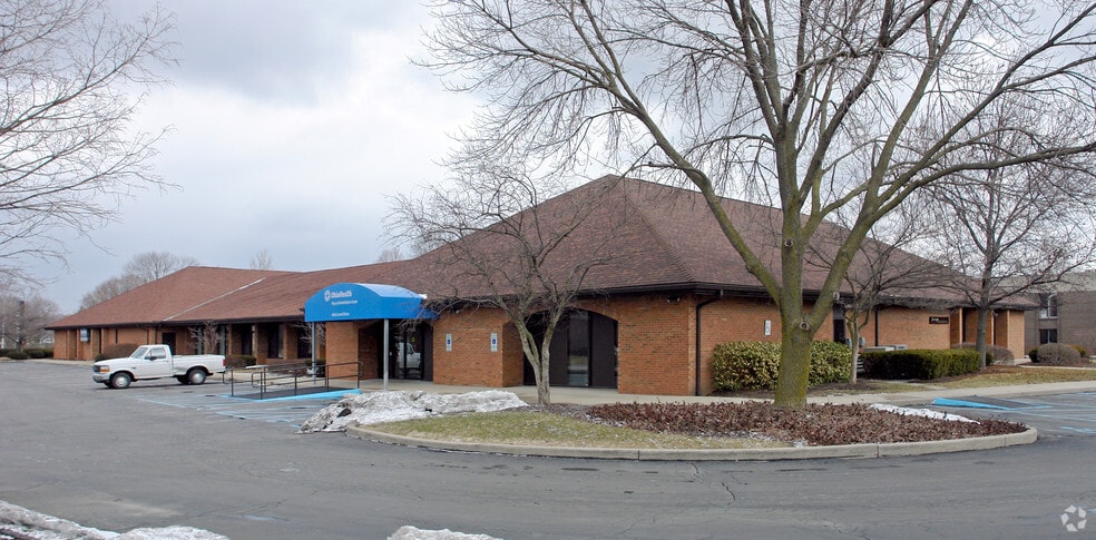 4666-4678 Larwell Dr, Columbus, OH for lease - Primary Photo - Image 1 of 7