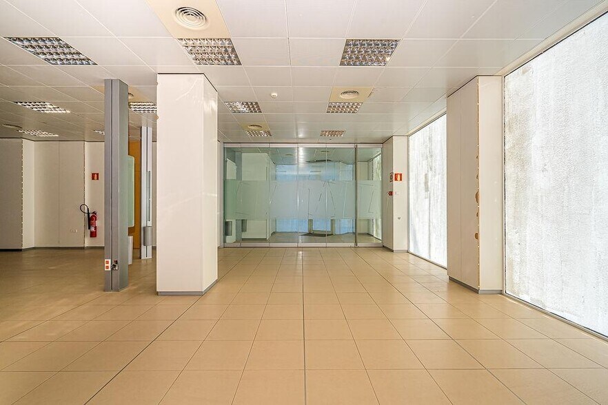 Retail in Elda, Alicante for sale - Interior Photo - Image 3 of 32