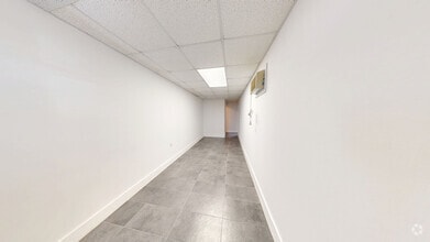 653 W 27th St, Hialeah, FL à louer Numérisation 3D de Matterport- Image 1 de 6
