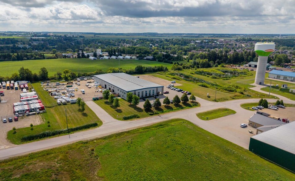 37 Drayton Industrial Dr, Drayton, ON for sale - Building Photo - Image 2 of 4