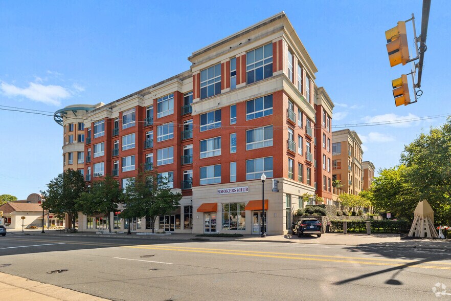 2200 N Westmoreland St, Arlington, VA à louer - Photo du bâtiment - Image 2 de 23