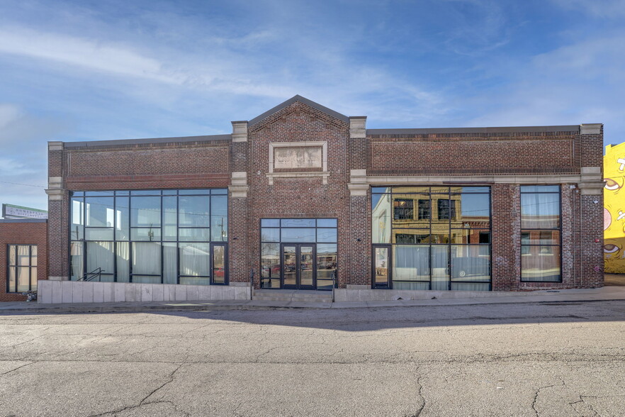 1604 Locust St, Kansas City, MO for lease - Building Photo - Image 3 of 27