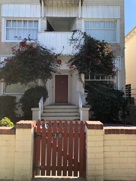 30 Dudley Ave, Venice, CA à vendre - Photo du bâtiment - Image 3 de 15