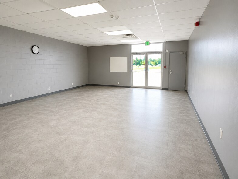 3260 Allegheny Ave, Columbus, OH for lease - Building Photo - Image 2 of 10