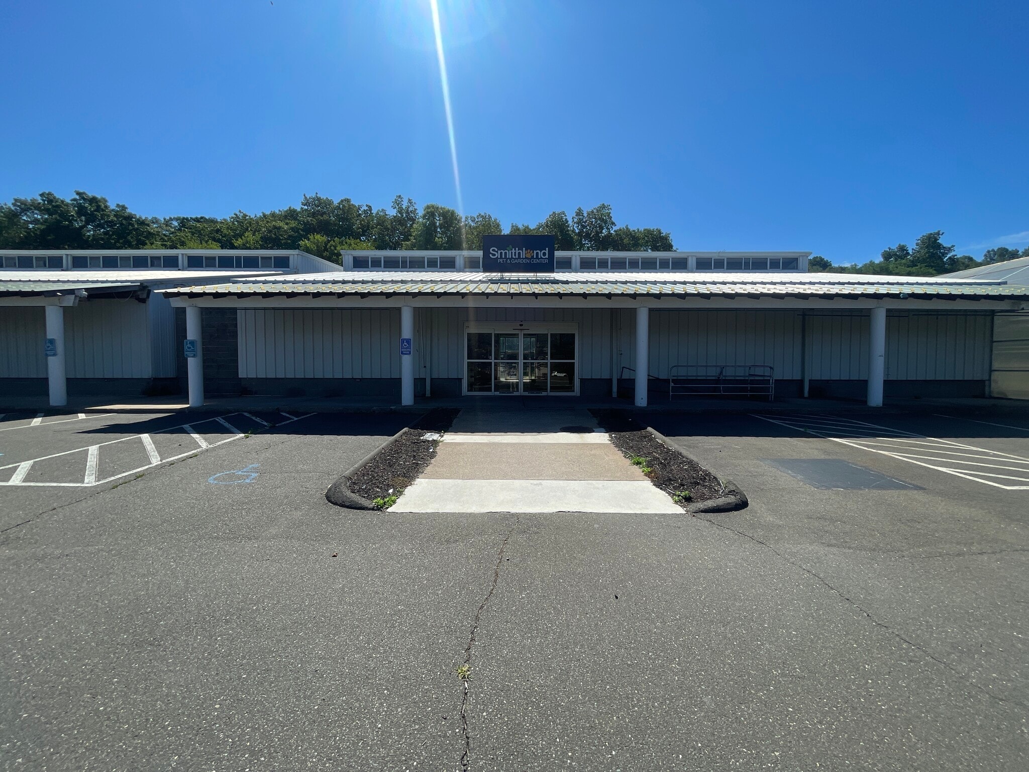 11 Whitewood Ln, North Branford, CT for sale Interior Photo- Image 1 of 20