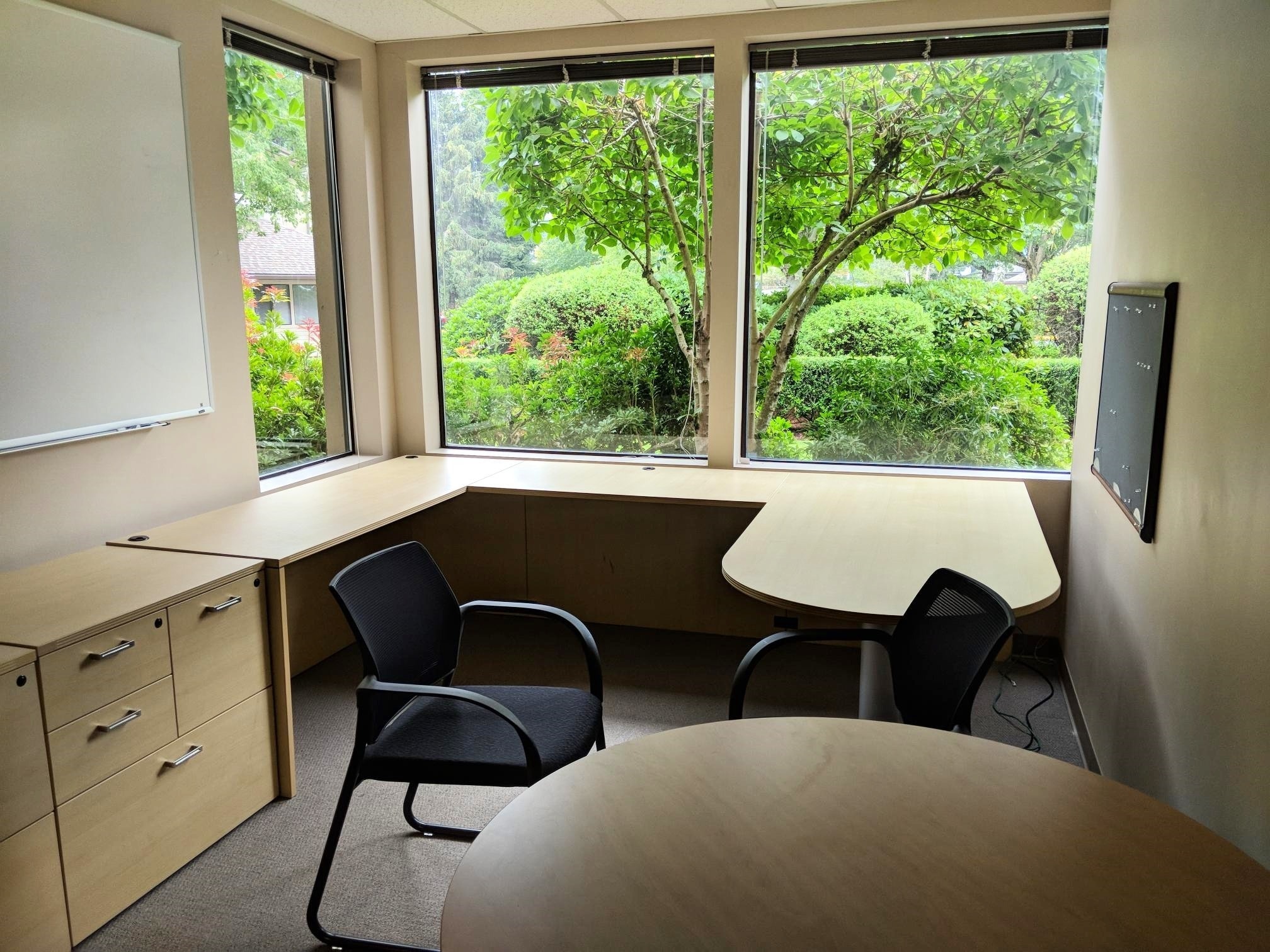 22525 SE 64th Pl, Issaquah, WA for lease Interior Photo- Image 1 of 4