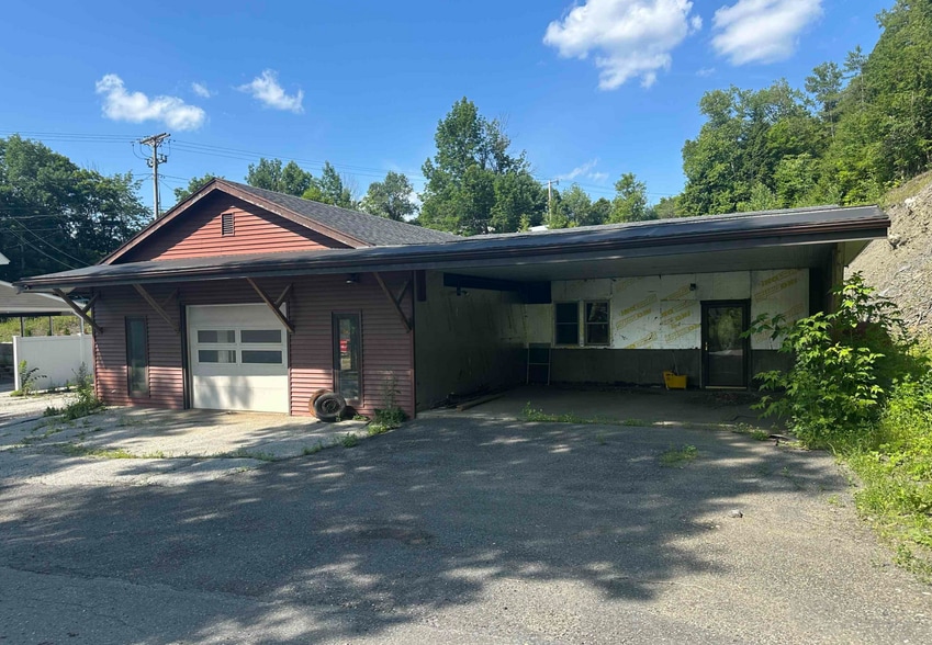 808 Erskine Rd, Williamstown, VT for sale - Building Photo - Image 2 of 3