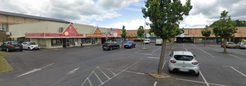 Retail in Puiseux-Pontoise for lease - Building Photo - Image 2 of 7