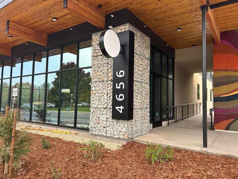 4640 Shasta Dam Blvd, Shasta Lake, CA à louer - Photo du bâtiment - Image 3 de 10