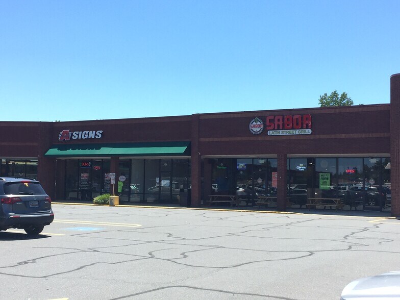 705-835 Gold Hill Rd, Fort Mill, SC à louer - Photo du bâtiment - Image 2 de 3