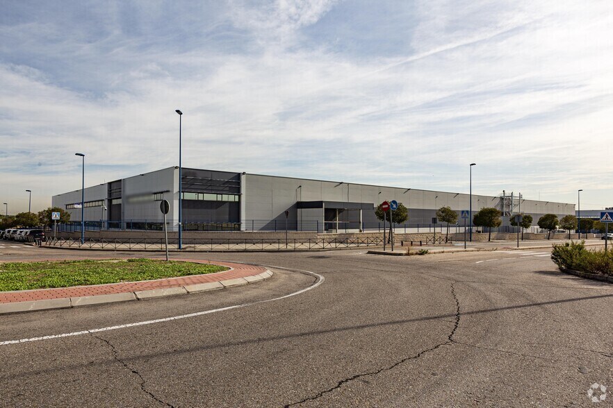 Calle Pascal, 2, Leganés, Madrid à louer - Photo du bâtiment - Image 3 de 12