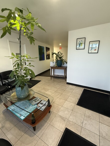 14673 Parthenia St, Panorama City, CA for lease - Building Photo - Image 2 of 7