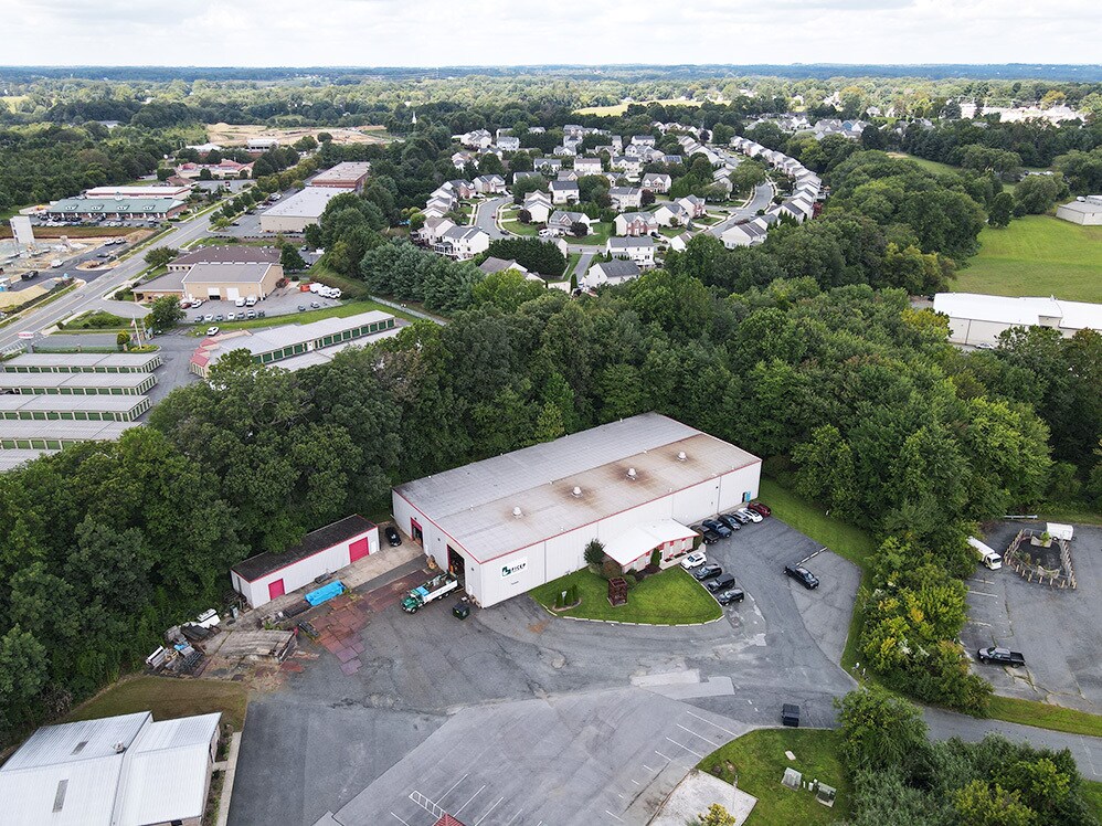 2301 Industry Ct, Forest Hill, MD à vendre Photo du bâtiment- Image 1 de 15
