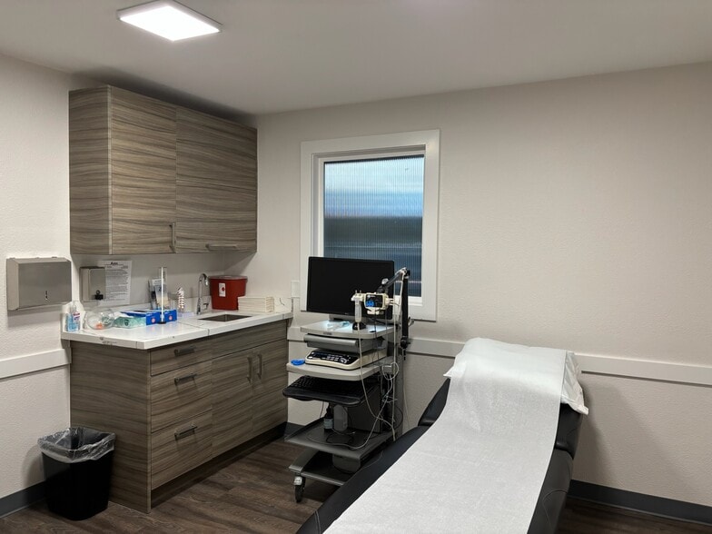 1430 3rd St SE, Puyallup, WA à louer - Photo intérieure - Image 3 de 6