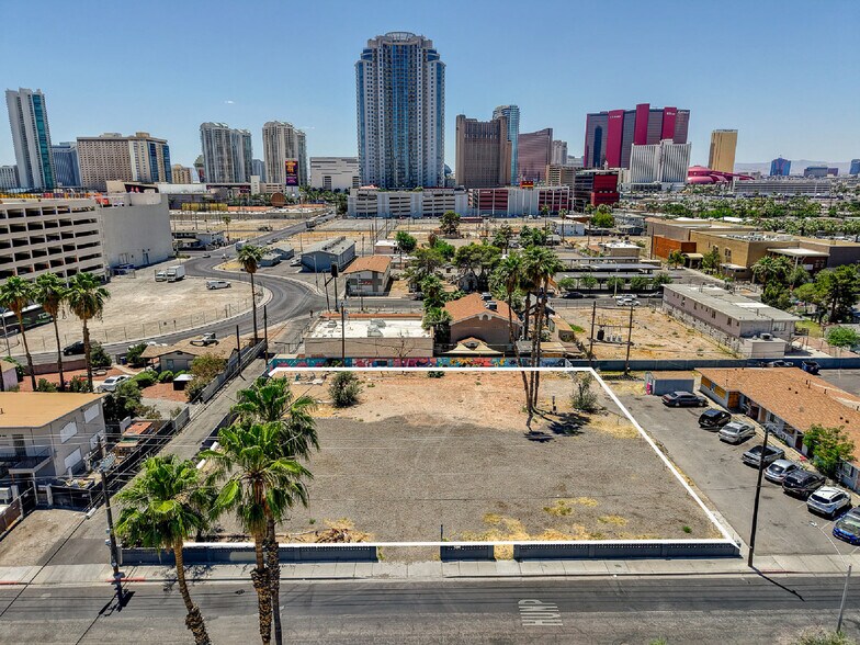 227 W Saint Louis Ave, Las Vegas, NV à vendre - Photo du bâtiment - Image 1 de 6