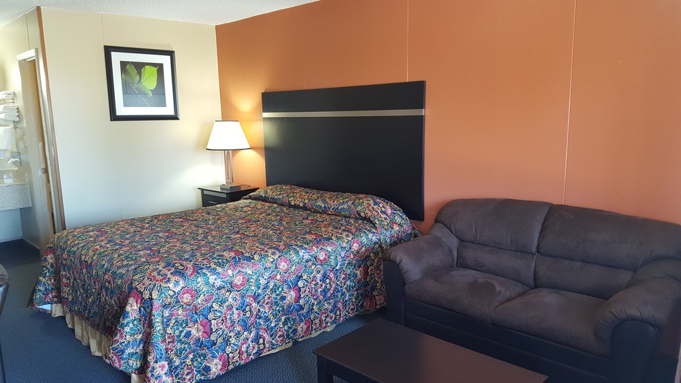 718-720 N La Grange St, Flatonia, TX à vendre - Photo du bâtiment - Image 3 de 7