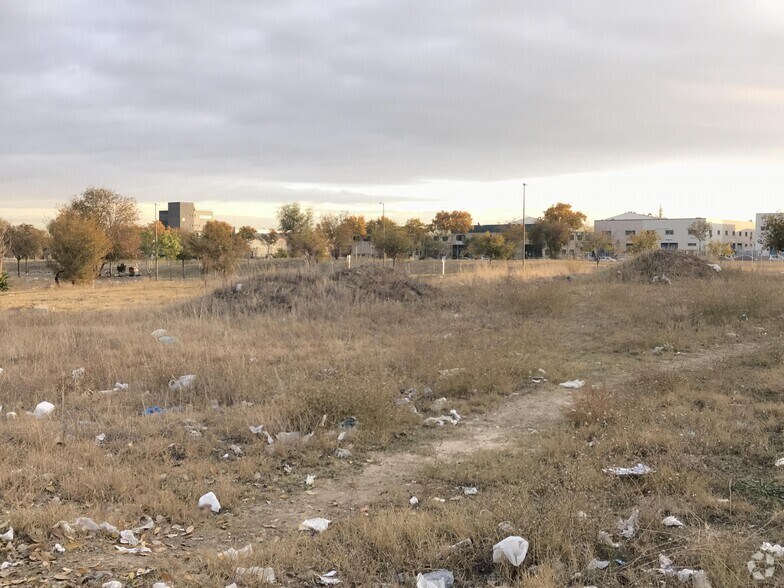 Calle de Piñuécar, 33, Madrid, Madrid à vendre - Photo principale - Image 1 de 3