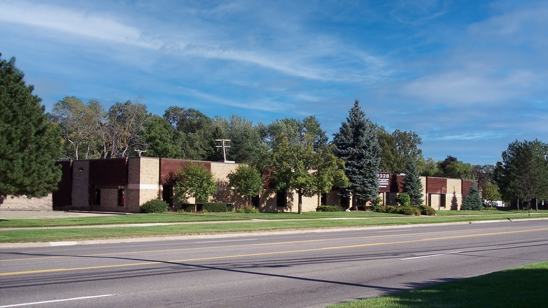 2328-2332 Livernois Rd, Troy, MI for lease Building Photo- Image 1 of 10