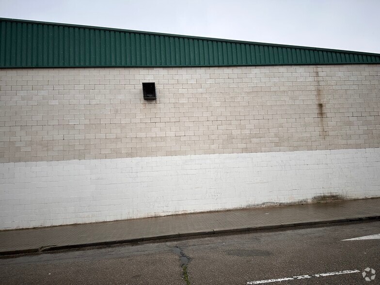 Calle Físicas, 35, Alcorcón, Madrid for lease - Building Photo - Image 3 of 8