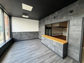 1751 N Sheffield Ave, Chicago, IL for lease Interior Photo- Image 1 of 5