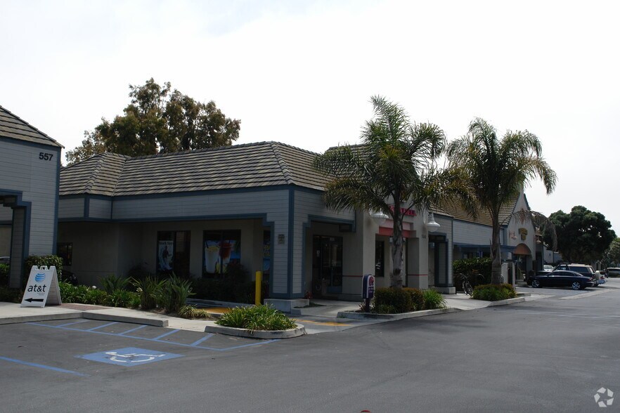 529-623 W Channel Islands Blvd, Port Hueneme, CA à louer - Photo du bâtiment - Image 3 de 9