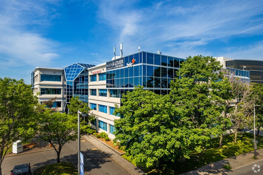 8250 Boul Décarie, Montréal, QC à louer - Photo du bâtiment - Image 1 de 4