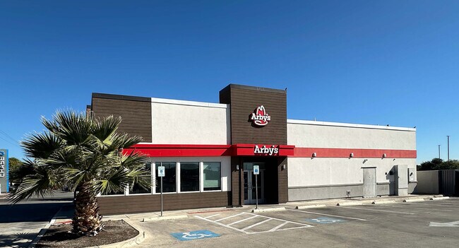 Plus de détails pour 6588 FM 78, San Antonio, TX - Commerce de détail à louer