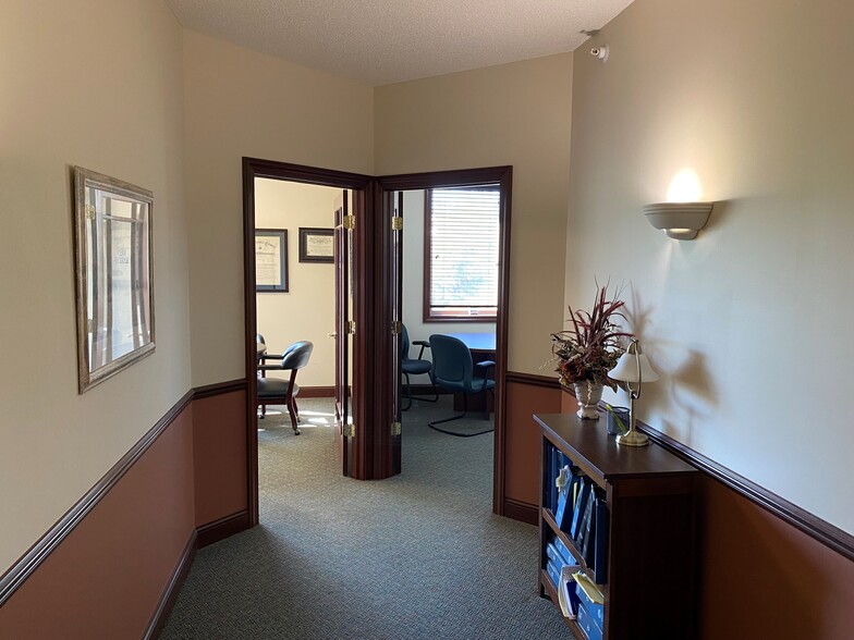 11302 86th Ave N, Maple Grove, MN for lease - Building Photo - Image 3 of 7