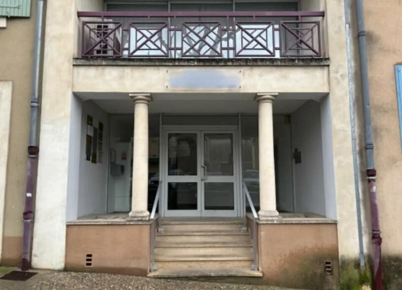 Office in Vaison-la-Romaine for lease - Building Photo - Image 1 of 9