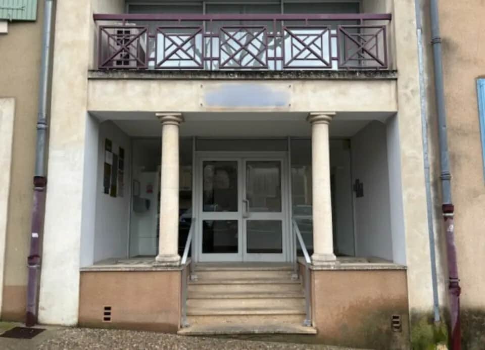 Office in Vaison-la-Romaine for lease Building Photo- Image 1 of 10