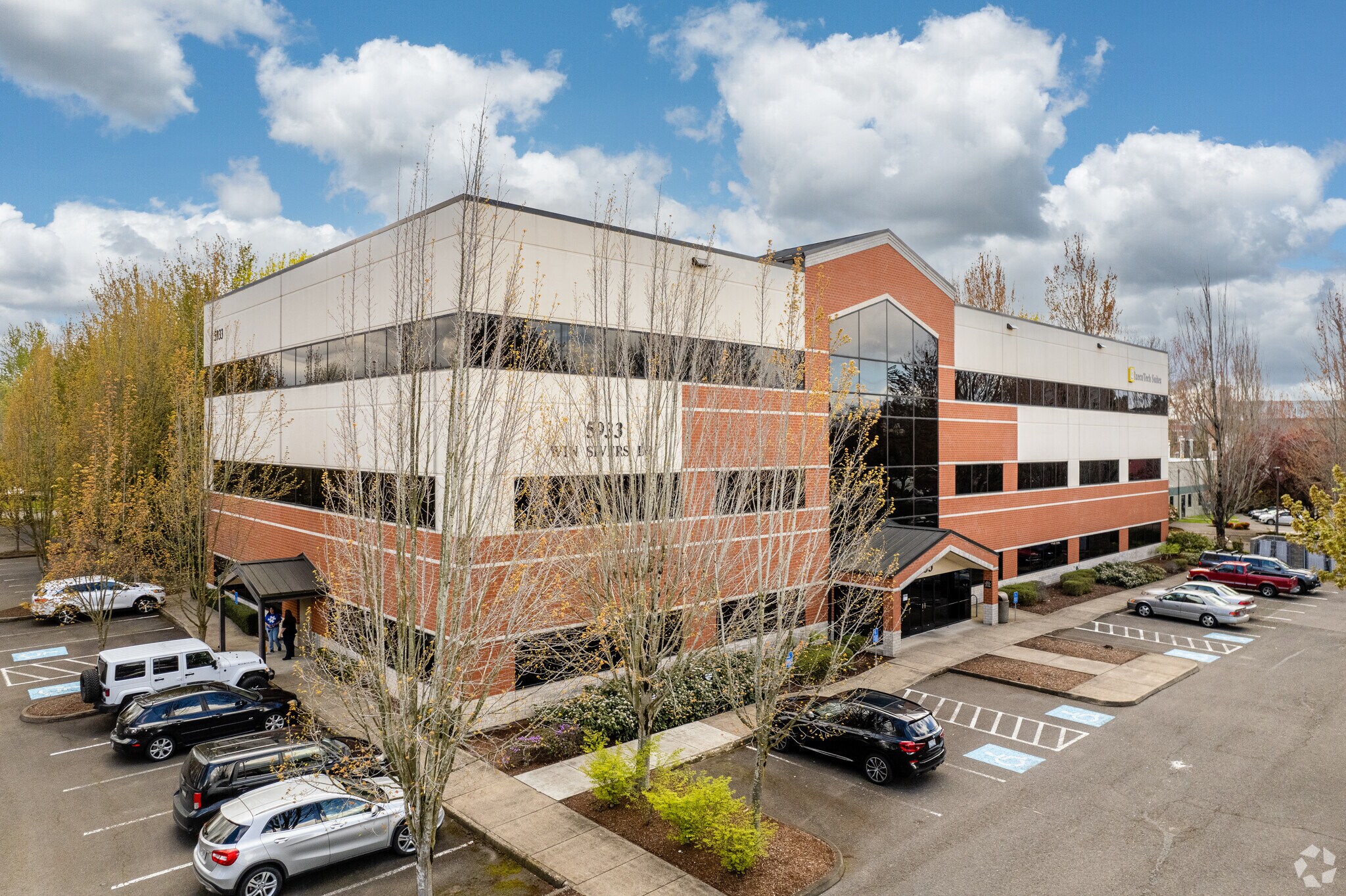 5933 NE Win Sivers Dr, Portland, OR for lease Primary Photo- Image 1 of 6