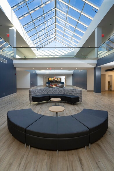 1415 Kellum Pl, Garden City, NY for lease - Interior Photo - Image 3 of 6