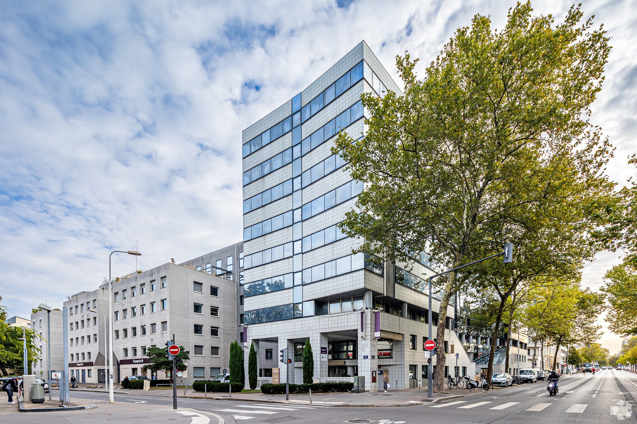 71-75 Cours Albert Thomas, Lyon for lease Primary Photo- Image 1 of 20