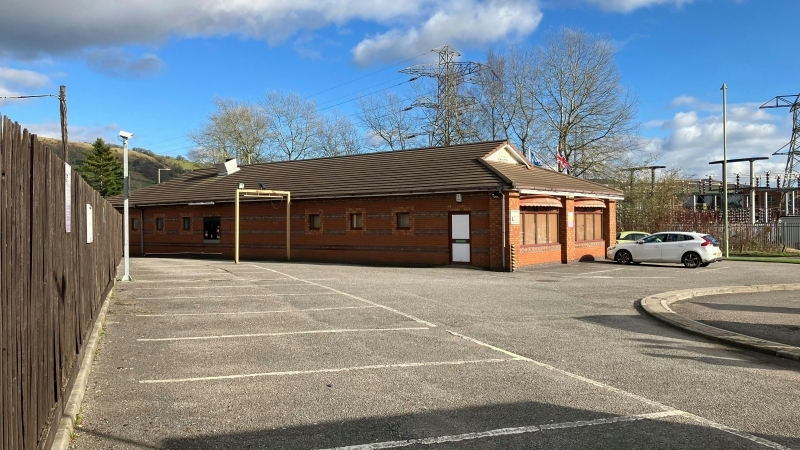 Tonteg Rd, Pontypridd à louer - Photo du bâtiment - Image 2 de 2