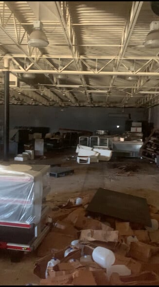 950 Bailey Ave, Jackson, MS for sale - Interior Photo - Image 3 of 3