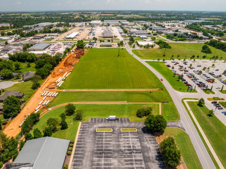 Hwy 264 & W Monroe Ave, Lowell, AR à vendre - Photo du bâtiment - Image 3 de 4