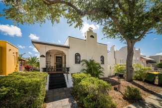 More details for 411 Burns Ct, Sarasota, FL - Office for Sale