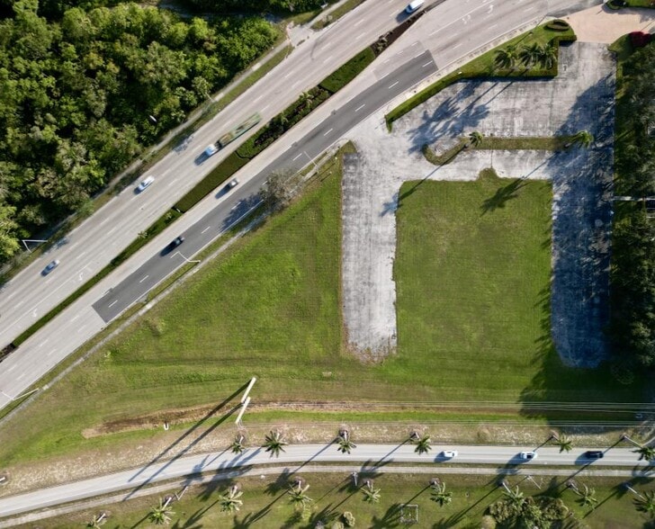1465, 1487 Golden Gate, Naples, FL à vendre - Aérien - Image 2 de 5